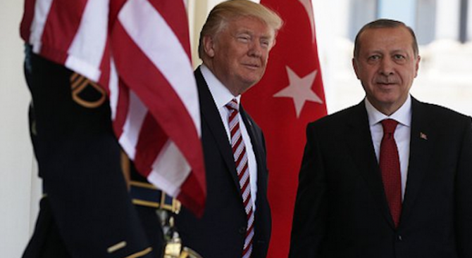 Турското президентство съобщава, че президентът на САЩ Доналд Тръмп е