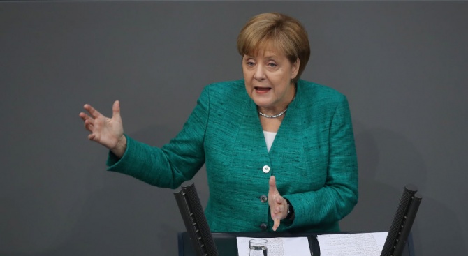Канцлерът Ангела Меркел заяви днес пред германския парламент, че съдбата