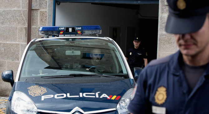 Полицията в Испания задържа 38-годишен мъж, който е заподозрян, че
