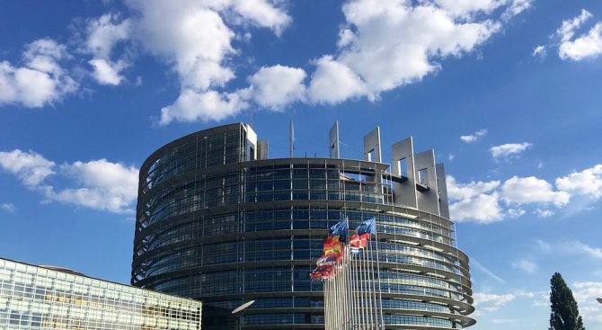 Европейският парламент отхвърли днес противоречиви промени в закона за защита