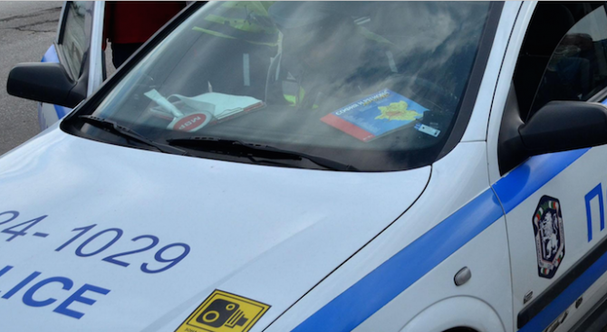 Трима мъже са задържани за сбиване в град Шивачево, пострадал