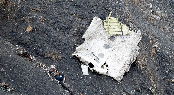 Пилотът на падналия днес следобяд селскостопански самолет е на 67-години