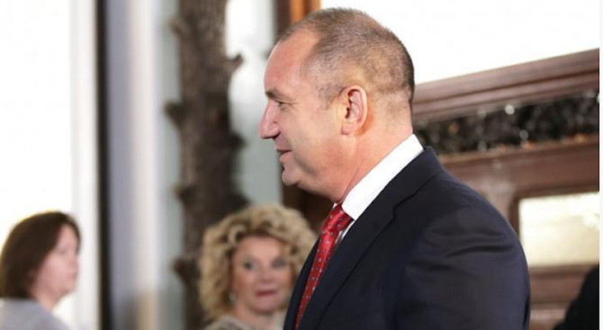Българският държавен глава Румен Радев ще присъства на официалното встъпване