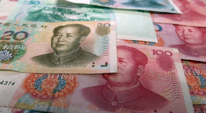 Чуждестранните валутни резерви на Китай нараснаха неочаквано през юни, подкрепени