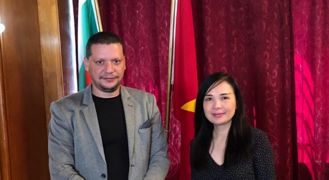 Областният управител на Софийска област Илиан Тодоров се е срещнал