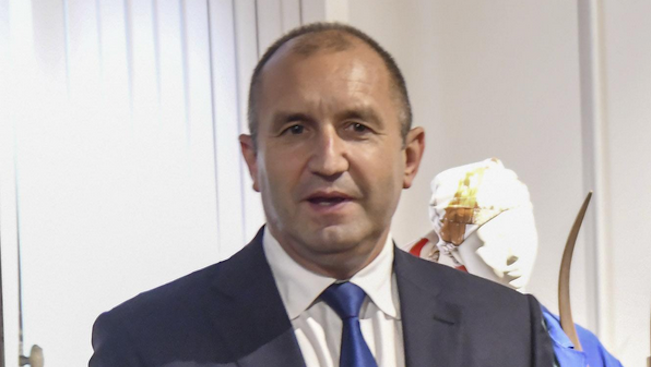 Президентът Румен Радев ръководи българската делегация за участие в Срещата