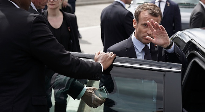 Френският президент Еманюел Макрон е разпоредил да бъде извършена реорганизация