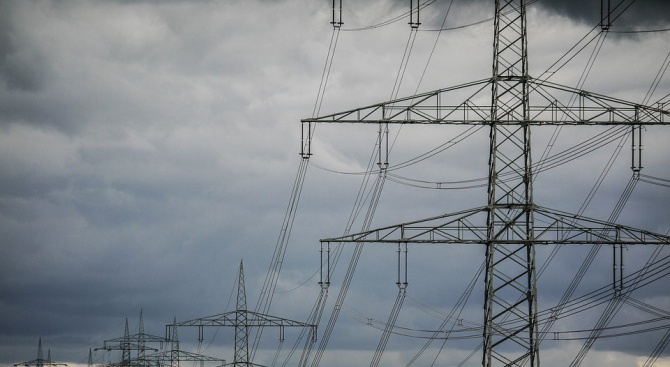 Износът на ток в страната продължава да се повишава. За