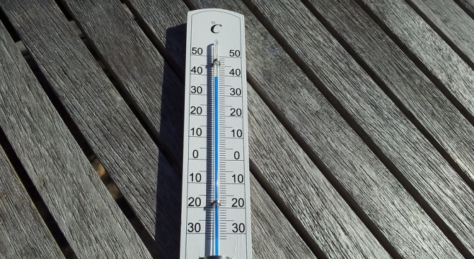 Рекордно висока температура от 30,7 градуса беше регистрирана в Москва