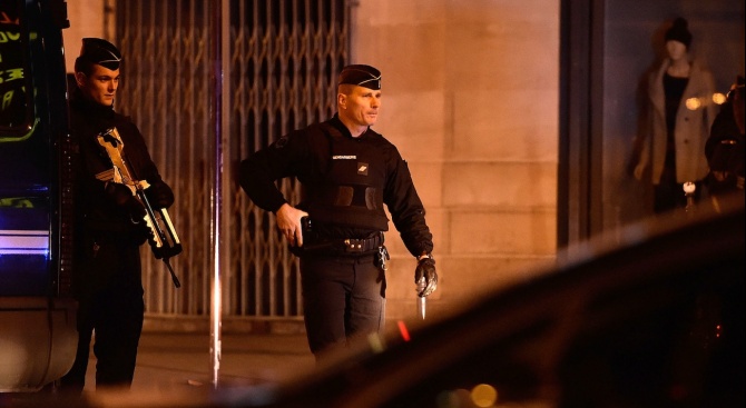 Седем души пострадаха след стрелба в южния френски град Бон,