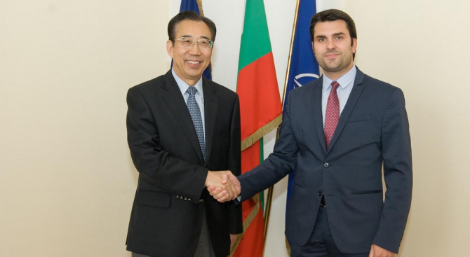 Заместник-министърът на външните работи Георг Георгиев се срещна с президента