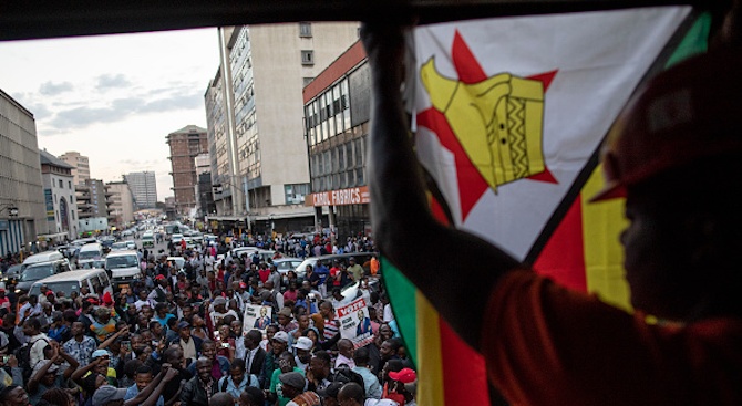 Напрежение в Зимбабве след изборите. Най-малко трима души са загинали