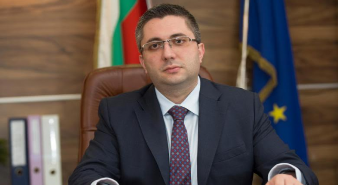 Министърът на регионалното развитие и благоустройството Николай Нанков, заедно с