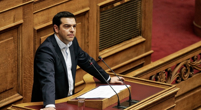 Гърция ще събори хиляди незаконни постройки, заяви премиерът Алексис Ципрас