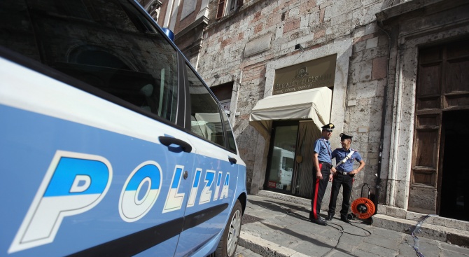 Офис на антиимигрантската партия "Лига" в Североизточна Италия бе нападнат