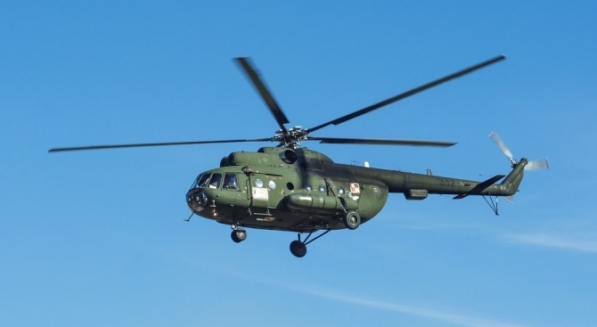 Военен хеликоптер преряза далекопровод край град Стамболийски във вторник. Инцидентът