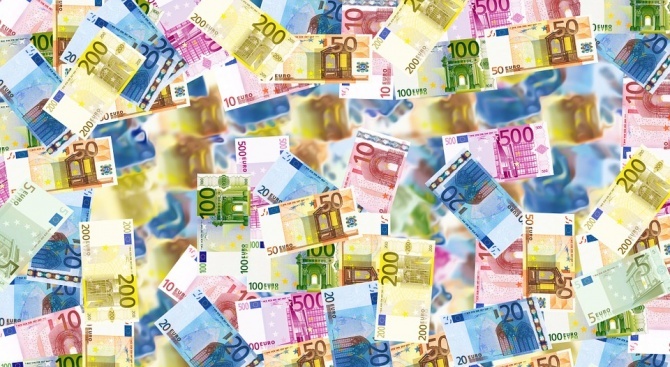Задигнаха 10 000 евро от дома на 43-годишна жена в