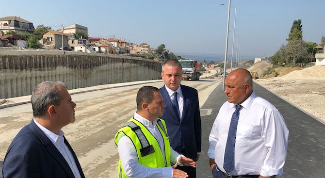 Министър-председателят Бойко Борисов инспектира строителните и ремонтни дейности на инфраструктурни