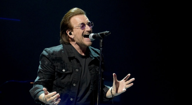 Фронтменът на ирландската група U2 Боно каза, че ще си