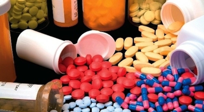 Дефицитът на всяко второ лекарство в България е заради липса