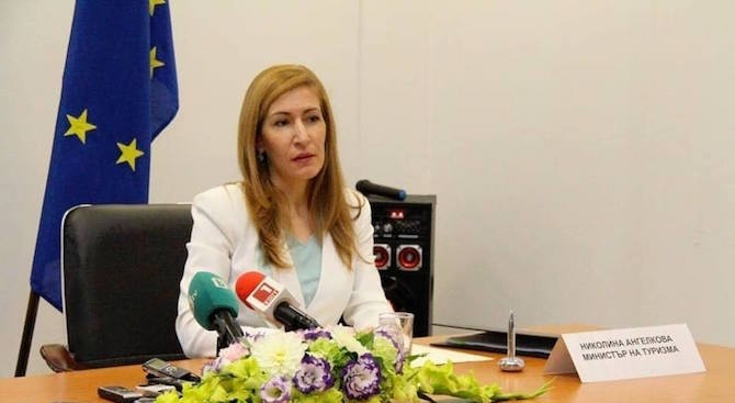 Министърът на туризма Николина Ангелкова ще има днес работна среща