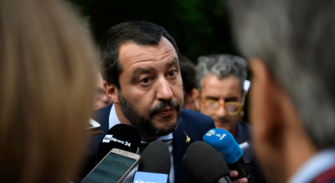 Италианският лидер на крайната десница и вицепремиер Матео Салвини сравни
