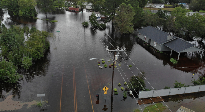 Ураганът "Флорънс" причини огромни наводнения и отне живота на 15