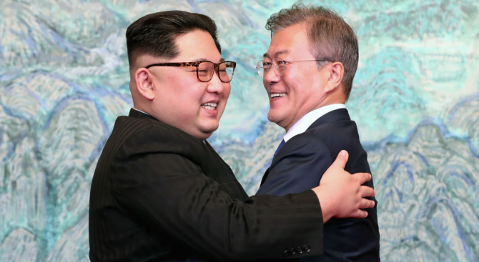 Южнокорейският президент Мун Дже-ин пристигна в Пхенян за трета среща