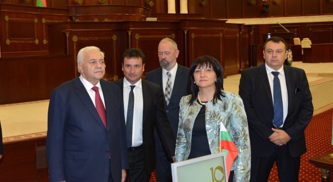 Парламентите на България и Азербайджан са готови да работят заедно