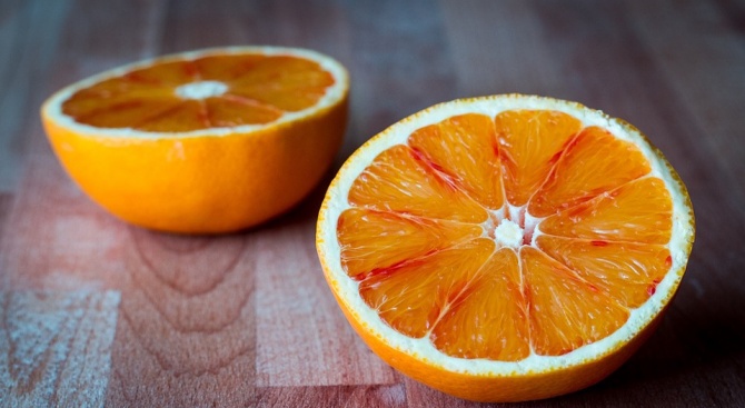 Австралийски учени разгадаха тайната защо някои портокали изведнъж се сдобиват