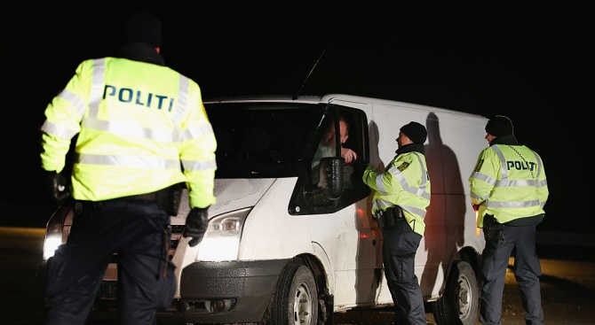 Датската полиция заяви днес, че е арестувала двама души по