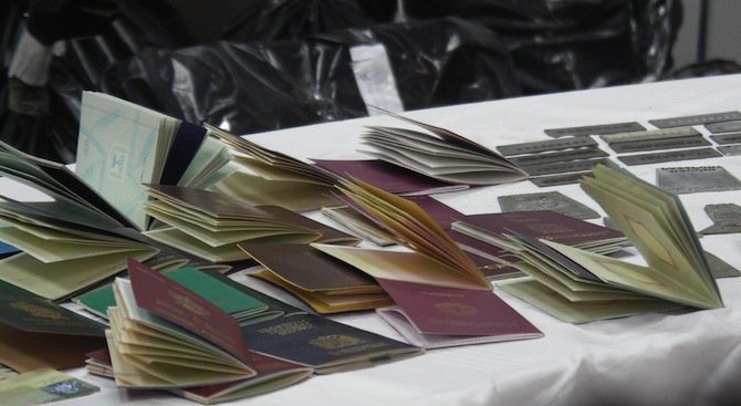 Общо 21 882 временни паспорти са издали за миналата година