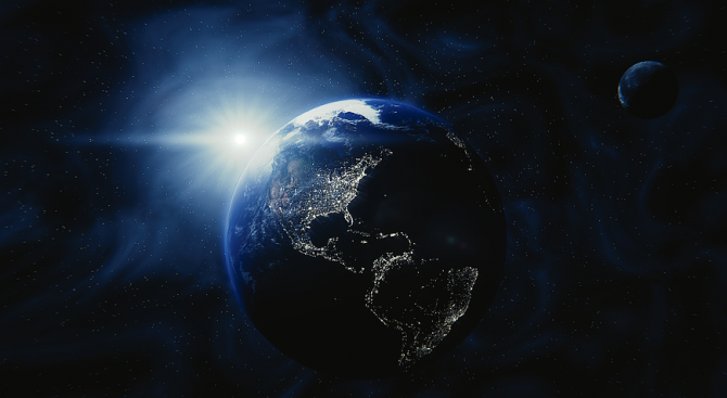 Астероид, който премина край Земята през октомври 2015 г., ще