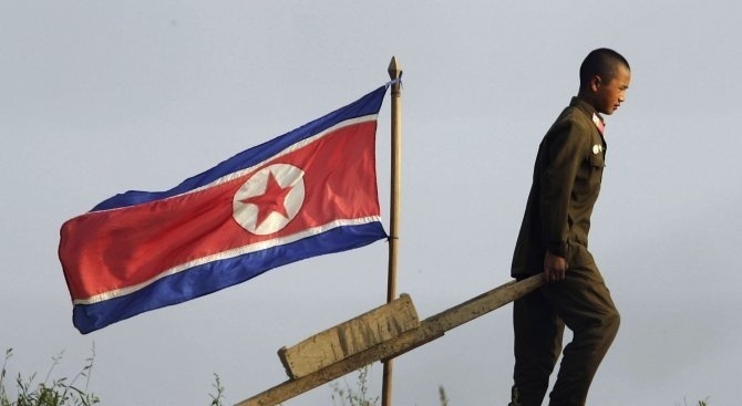 Двете Кореи започнаха днес да отстраняват мините в демилитаризираната зона