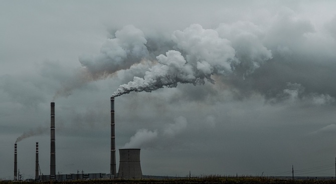 Властите в Холандия трябва да намалят емисиите от парников газ,