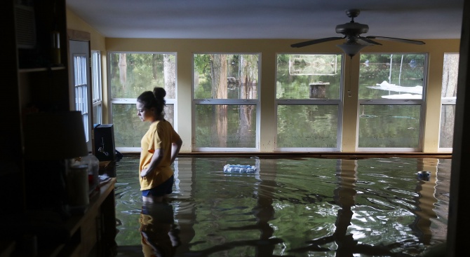 Най-малко 10 души загинаха при наводнения на испанския остров Майорка
