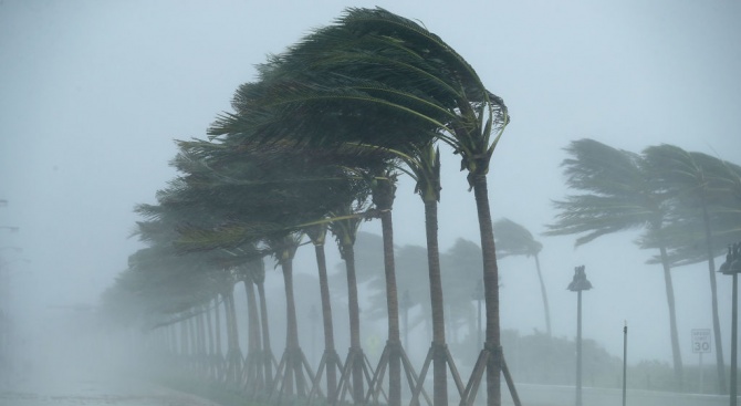 Ураганът Майкъл, който е от 4-та категория, ще причини катастрофални