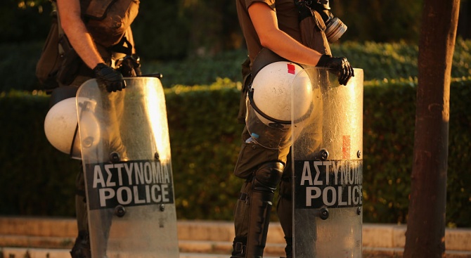 Гръцката полиция проучва вероятността трите жени, открити мъртви близо до