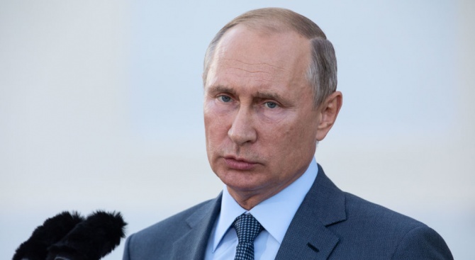 Руският президент Владимир Путин обсъди снощи с постоянните членове на
