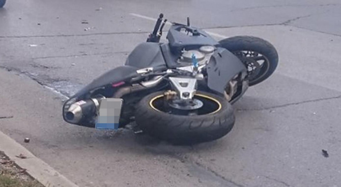 Неправоспособен моторист катастрофира в Генерал Тошево, съобщават от полицията. Случаят