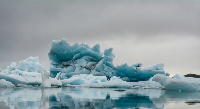 Учени записаха „песента“ на ледниците в Антарктида. Видеото бе разпространено