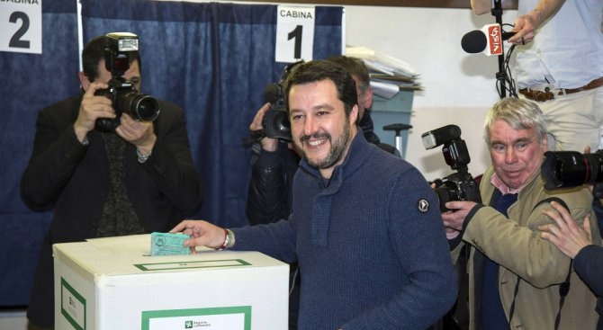 Италианският вицепремиер Матео Салвини обмисля дали да не се кандидатира