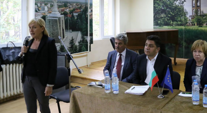 „Искаме във "Визия за България" да залегне изграждане на транспортен