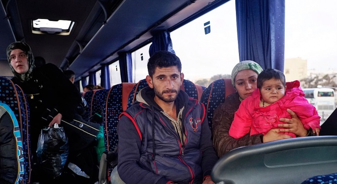 Разследват за расизъм шофьор на градски автобус в Солун, който