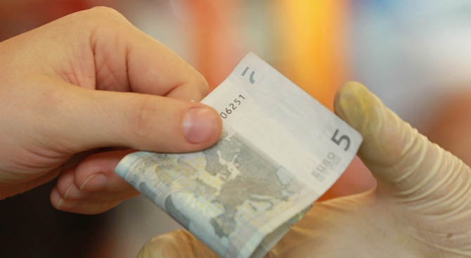 Турски граждани, опитали се да внесат в Сърбия фалшиви банкноти