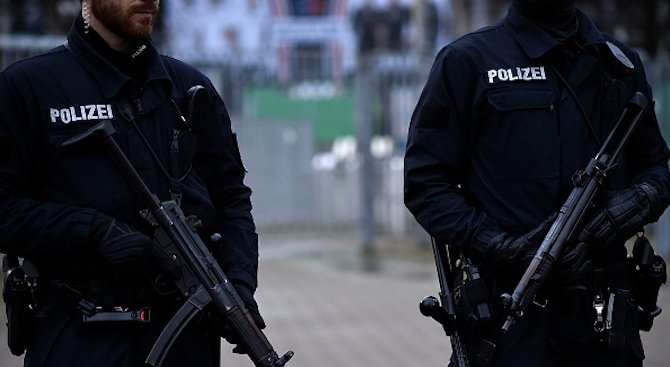 Френската полиция задържа жена в болница в град Дюнкерк, след