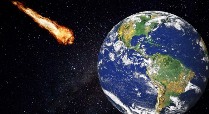 Три големи астероида ще прелетят близо до Земята на 10