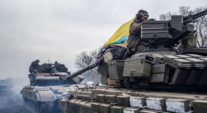 Двама украински войници бяха убити от проруските бунтовници в Източна