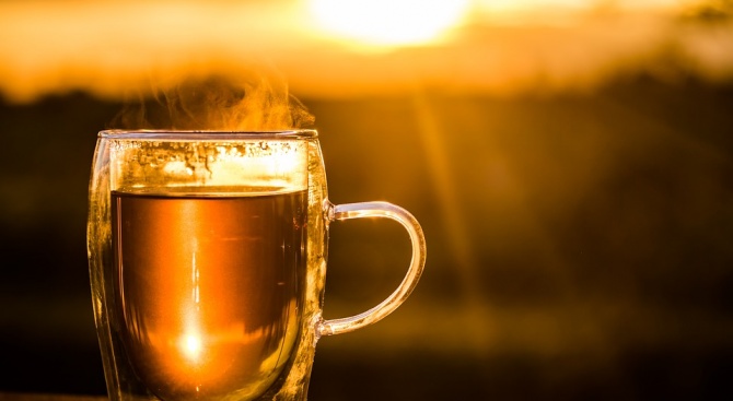 Австралийски учени установиха, че съставките в обикновения черен чай действат