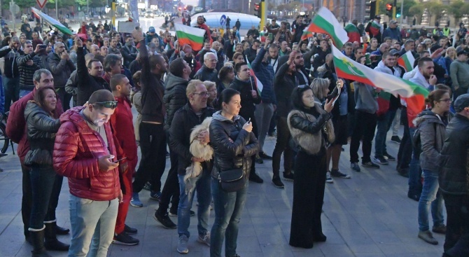 Протестни демонстрации са организирани в неделния ден в десетки градове